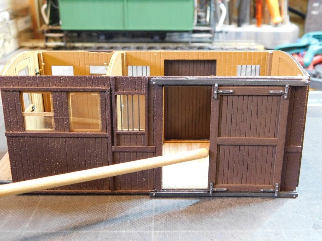 Wagon 3cl & fourgon 1.35ème (6) 010.JPG