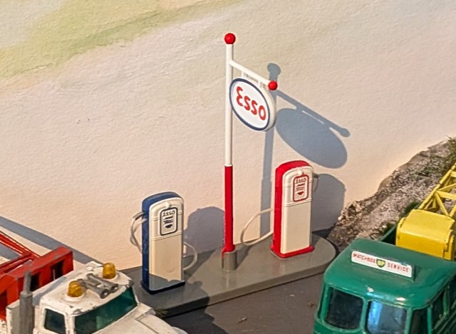24 pompes esso.jpg