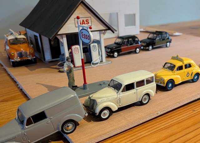 26 garage esso.jpg