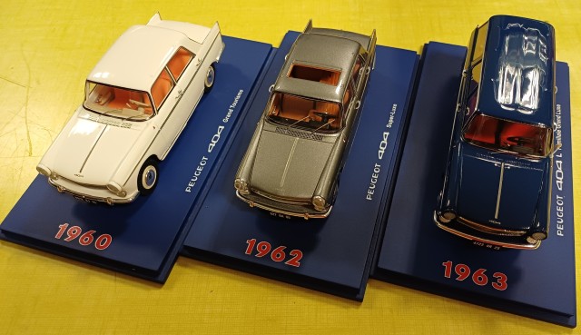 une brochette de 404 berline et familiale de 1960, 1962 et 1963