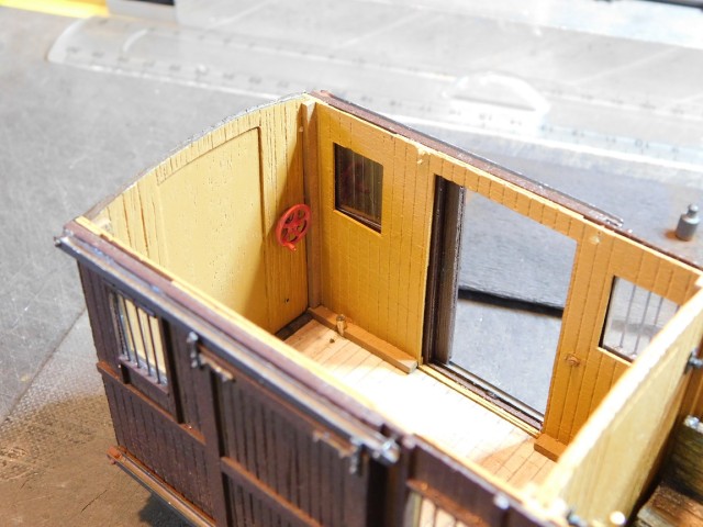 Finitions wagon 3cl & fourgon (9) 001.JPG