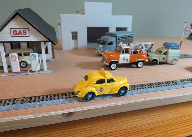 31 r4 touring sur rail.jpg