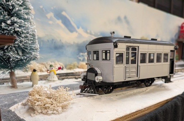 royal mail 5 railcar.jpg