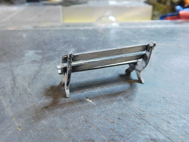Figurines & banc Culsac 009.JPG