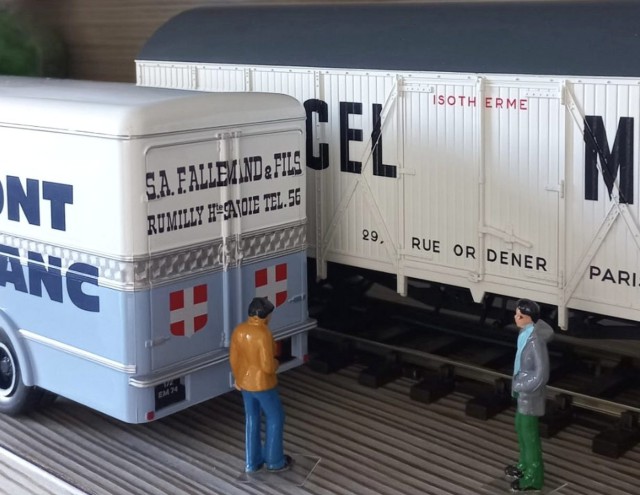2609-01_O-couvert-frigo-Millet-camion-MtBlanc_amfbc73-AndreG.JPG