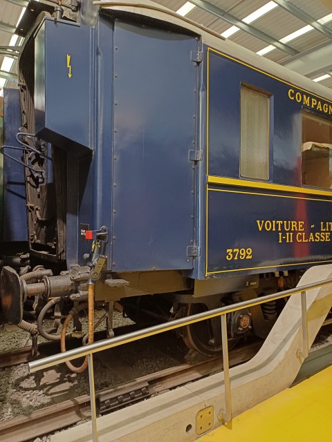 Petit clin d'oeil à nos amis Coudekeruois qui ont vu passer pendant presque 50 ans ces voitures deux fois par nuit !