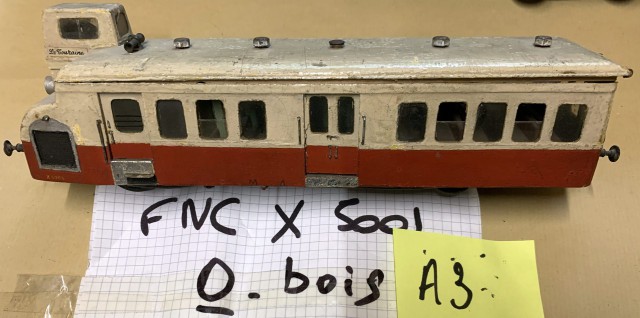 A3 - autorail FNC prototype X5001, caisse en bois